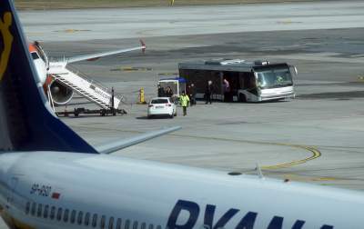 Pustki w Balicach, koronawirus wystraszył turystów (10 marca 2020) fot. Marek Lasyk - zdjęcie 11