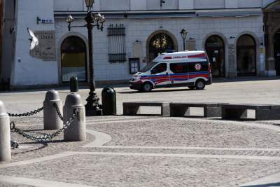 Każde zdjęcie jest symboliczne, najsmutniejsza wiosna od lat fot. Marek Lasyk - zdjęcie 23