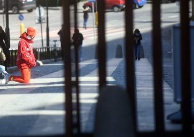 Każde zdjęcie jest symboliczne, najsmutniejsza wiosna od lat fot. Marek Lasyk - zdjęcie 13