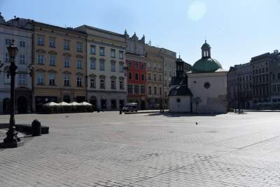 Każde zdjęcie jest symboliczne, najsmutniejsza wiosna od lat fot. Marek Lasyk - zdjęcie 22