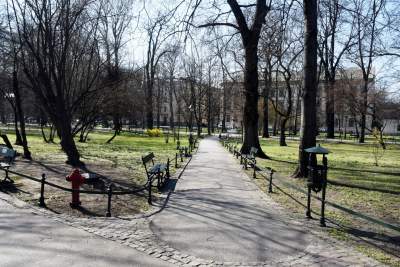 Każde zdjęcie jest symboliczne, najsmutniejsza wiosna od lat fot. Marek Lasyk - zdjęcie 2