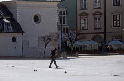 Każde zdjęcie jest symboliczne, najsmutniejsza wiosna od lat fot. Marek Lasyk - zdjęcie 31