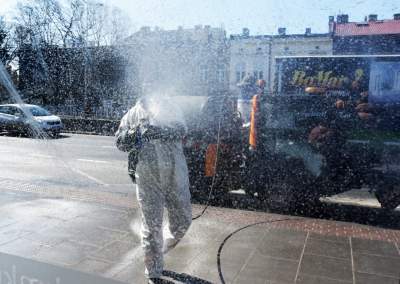Tej pracy nie da się wykonać zdalnie, robią to dla nas - zdjęcie 13