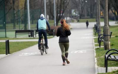 Łamią zakaz. Zewnętrzne siłownie i place zabaw zamknięte, fot. Marek Lasyk - zdjęcie 10