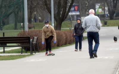 Łamią zakaz. Zewnętrzne siłownie i place zabaw zamknięte, fot. Marek Lasyk - zdjęcie 26