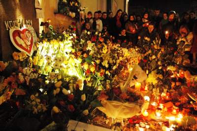 Wówczas przed kurią były tłumy... Franciszkańska, 2 kwietnia 2005 - zdjęcie 22