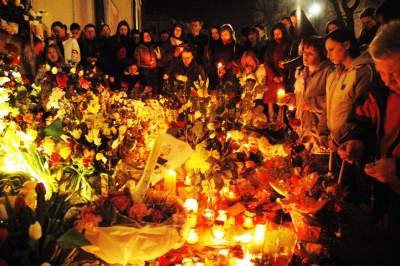 Wówczas przed kurią były tłumy... Franciszkańska, 2 kwietnia 2005 - zdjęcie 23