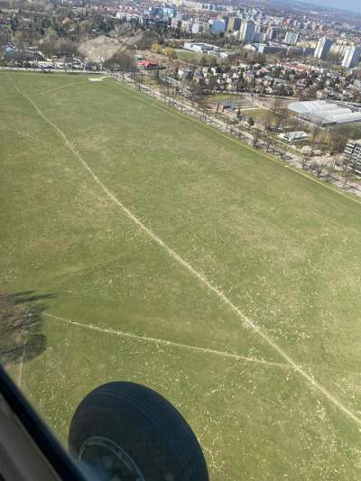 Pół tysiąca mundurowych z powietrza i lądu kontroluje Kraków - zdjęcie 15