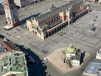 Pół tysiąca mundurowych z powietrza i lądu kontroluje Kraków - zdjęcie 3