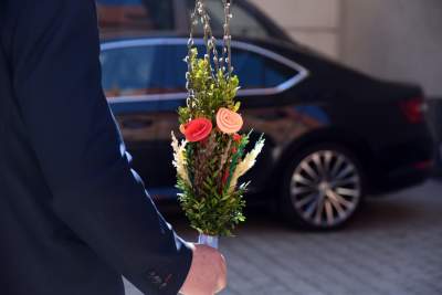 Niedziela Palmowa w czasie epidemii, do katedry weszli nieliczni - zdjęcie 11