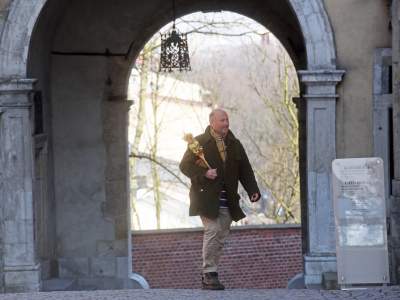 Niedziela Palmowa w czasie epidemii, do katedry weszli nieliczni - zdjęcie 2