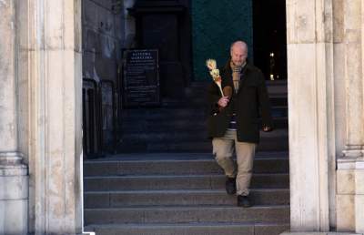 Niedziela Palmowa w czasie epidemii, do katedry weszli nieliczni - zdjęcie 12