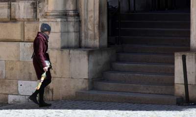 Niedziela Palmowa w czasie epidemii, do katedry weszli nieliczni - zdjęcie 3