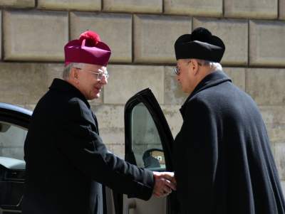 Niedziela Palmowa w czasie epidemii, do katedry weszli nieliczni - zdjęcie 18