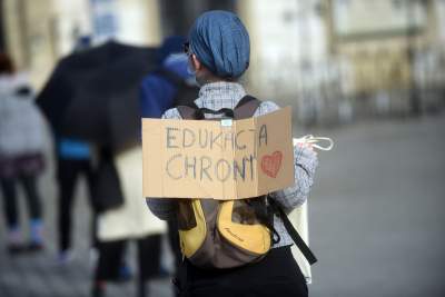 Największe zgromadzenie na Rynku w czasie obostrzeń - zdjęcie 16