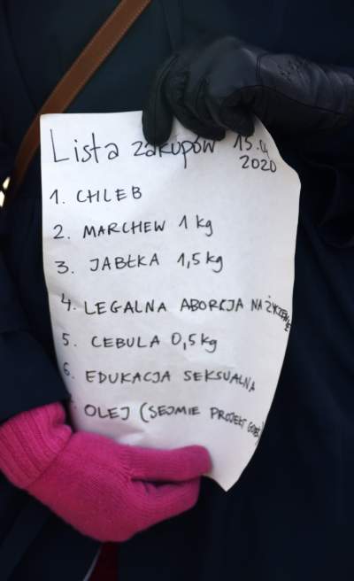 Największe zgromadzenie na Rynku w czasie obostrzeń - zdjęcie 32