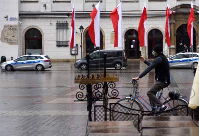 Już nie tak pusty Rynek, policja czekała na demonstrantów? - zdjęcie 32