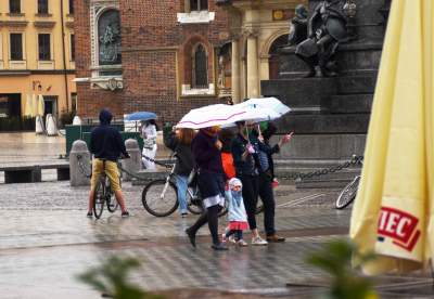 Już nie tak pusty Rynek, policja czekała na demonstrantów? - zdjęcie 27