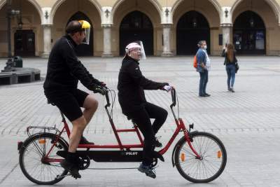 Już nie tak pusty Rynek, policja czekała na demonstrantów? - zdjęcie 6