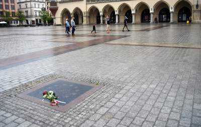Już nie tak pusty Rynek, policja czekała na demonstrantów? - zdjęcie 21