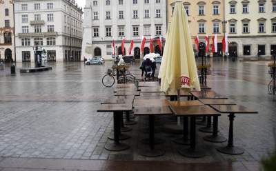 Już nie tak pusty Rynek, policja czekała na demonstrantów? - zdjęcie 31