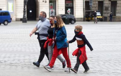 Już nie tak pusty Rynek, policja czekała na demonstrantów? - zdjęcie 4