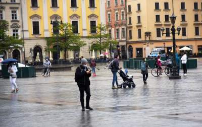 Już nie tak pusty Rynek, policja czekała na demonstrantów? - zdjęcie 30