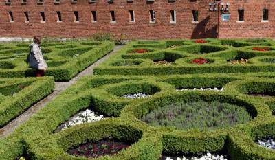 Ogrody zostały otwarte, tu też musisz w maseczce... - zdjęcie 21