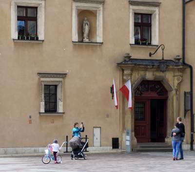 Częściowy koniec kwarantanny na Wawelu, dziedzińce otwarte - zdjęcie 29
