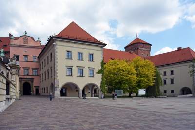 Częściowy koniec kwarantanny na Wawelu, dziedzińce otwarte - zdjęcie 22