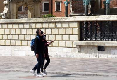 Częściowy koniec kwarantanny na Wawelu, dziedzińce otwarte - zdjęcie 31