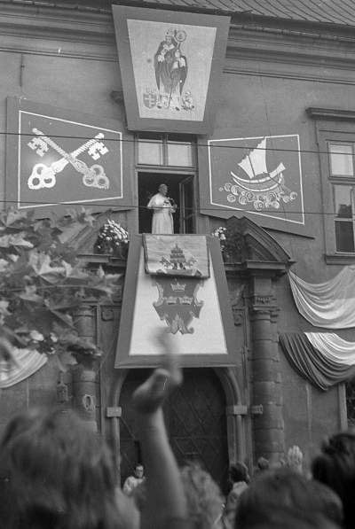 Tak witał go wtedy Kraków. Nieprzebrane tłumy... - zdjęcie 9