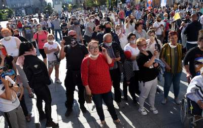 Politycy, gołębie i "Barka", tak świętowano setne urodziny Karola Wojtyły - zdjęcie 20