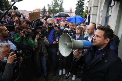 Tłumy na spotkaniach z Trzaskowskim w Małopolsce. Wołają "mamy dość" - zdjęcie 8