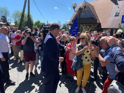 Tłumy na spotkaniach z Trzaskowskim w Małopolsce. Wołają "mamy dość" - zdjęcie 5