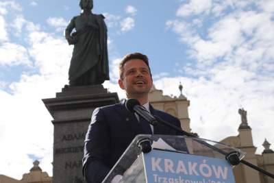 Entuzjastyczne przyjęcie Trzaskowskiego w Krakowie - zdjęcie 6