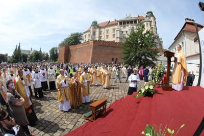 Największe zgromadzenie w czasie pandemii, Boże Ciało w Krakowie (2020) - zdjęcie 5