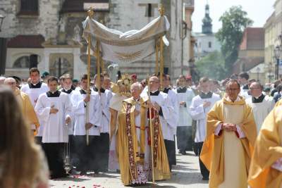 Największe zgromadzenie w czasie pandemii, Boże Ciało w Krakowie (2020) - zdjęcie 12