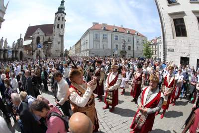 Największe zgromadzenie w czasie pandemii, Boże Ciało w Krakowie (2020) - zdjęcie 9