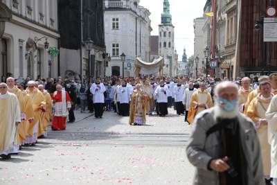 Największe zgromadzenie w czasie pandemii, Boże Ciało w Krakowie (2020) - zdjęcie 11