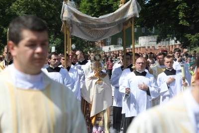 Największe zgromadzenie w czasie pandemii, Boże Ciało w Krakowie (2020) - zdjęcie 2