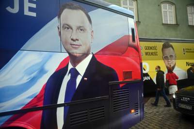 Wiec Andrzeja Dudy zgromadził ok. 1,5 tysiąca osób. Fot. Marek Lasyk - zdjęcie 15