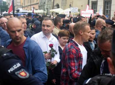Wiec Andrzeja Dudy zgromadził ok. 1,5 tysiąca osób. Fot. Marek Lasyk - zdjęcie 12
