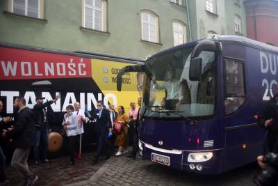 Wiec Andrzeja Dudy zgromadził ok. 1,5 tysiąca osób. Fot. Marek Lasyk - zdjęcie 14