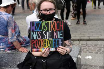 "Maria Konopnicka byłaby z nami", protest przeciwko dyskryminacji LGBT - zdjęcie 5