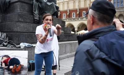"Maria Konopnicka byłaby z nami", protest przeciwko dyskryminacji LGBT - zdjęcie 2