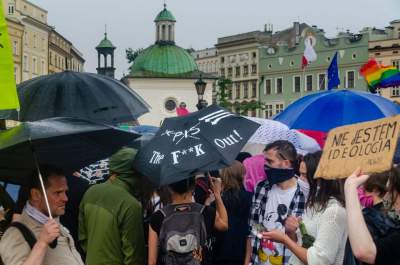 "Maria Konopnicka byłaby z nami", protest przeciwko dyskryminacji LGBT - zdjęcie 8