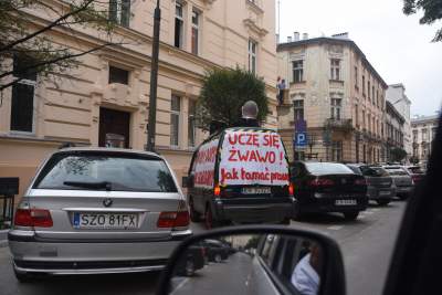 Kolejna kukła Andrzeja Dudy krąży po Krakowie... - zdjęcie 13