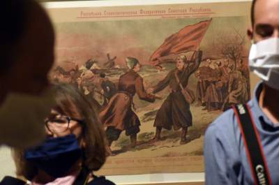 Moc sztuki, siła propagandy. Wystawa "Cud Wisły". Fot. Marek Lasyk - zdjęcie 15