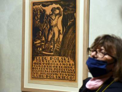 Moc sztuki, siła propagandy. Wystawa "Cud Wisły". Fot. Marek Lasyk - zdjęcie 16